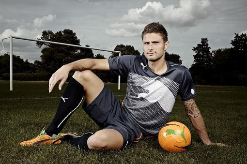 然通过边路 然通过边路