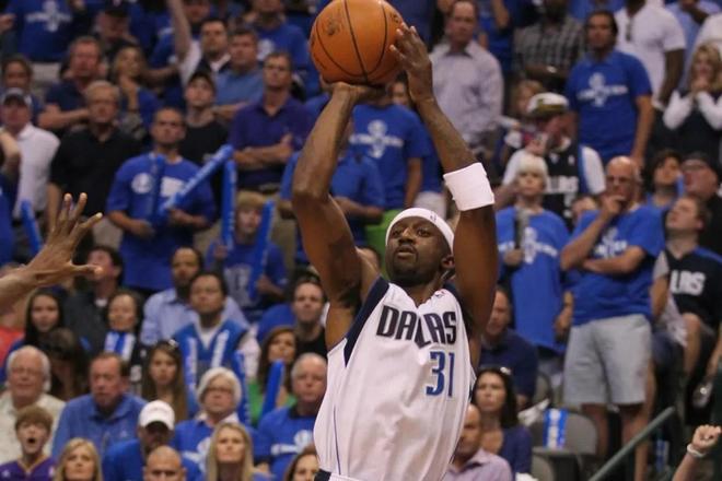 他面对爱尔 他面对爱尔